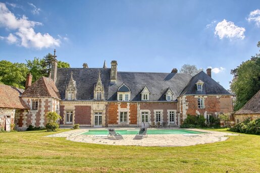 Maison 15 pièces 500 m² · à Saint-Ouen-de-Thouberville · 500 m² · 698 000 €