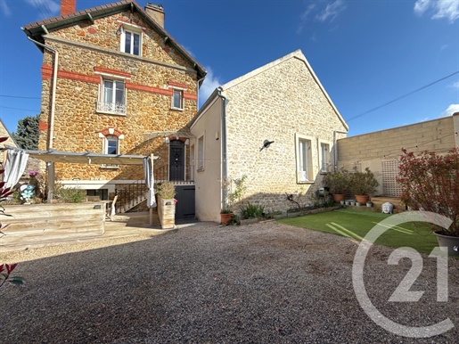 Maison 12 pièces 307 m² · à Bouafle · 307 m² · 799 000 €