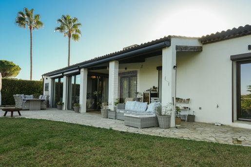 Maison 5 pièces 153 m² · à Villeneuve-Loubet · 153 m² · 1 365 000 €