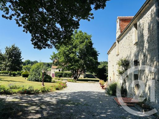 Maison 7 pièces 300 m² · à Falaise · 300 m² · 898 000 €