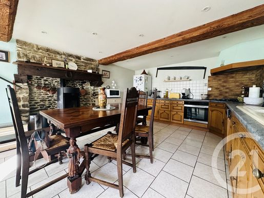 Maison 6 pièces 134 m² · à Pont-d'Ouilly · 134 m² · 162 000 €
