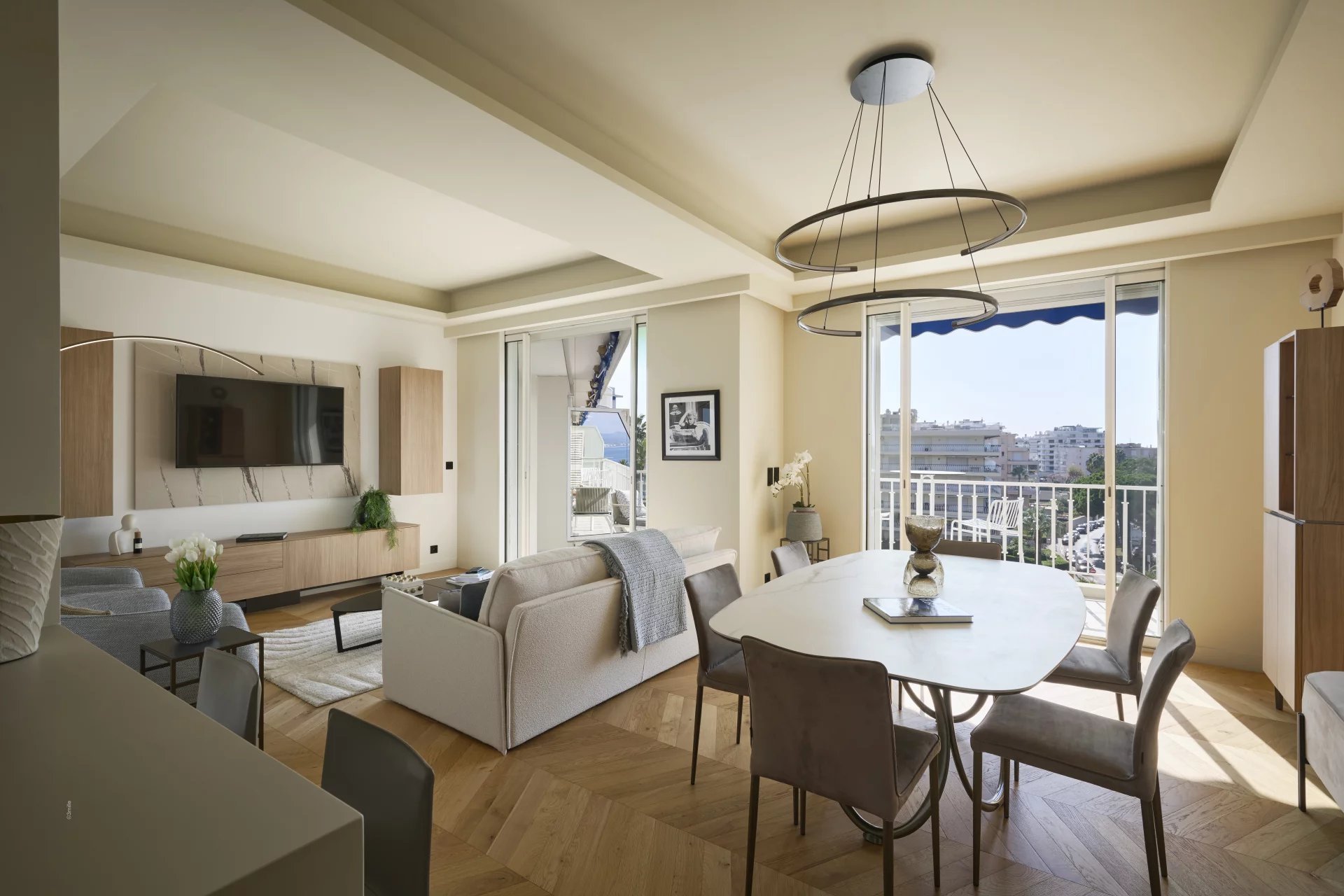 4-room apartment with terrace and sea view