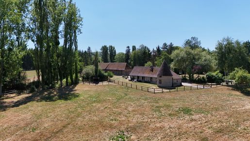 Maison 7 pièces 148 m² · à Saint-Gervais-des-Sablons · 148 m² · 614 800 €