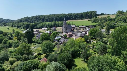 Maison 21 pièces 480 m² · à Ticheville · 480 m² · 498 000 €