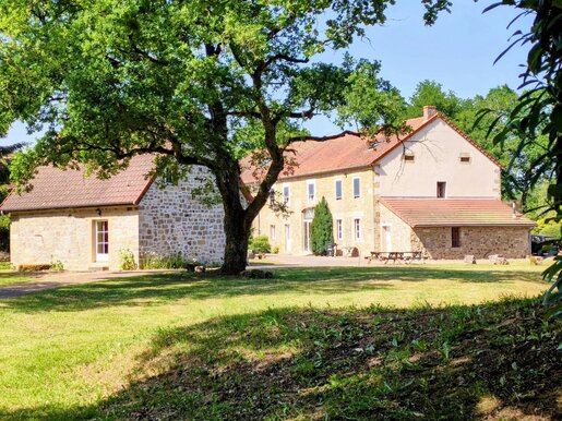 Maison 18 pièces 635 m² · à Arnay-le-Duc · 635 m² · 645 000 €