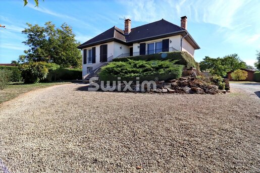 Maison 6 pièces 135 m² · à Saint-Martin-en-Bresse · 135 m² · 250 000 €