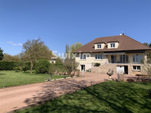 Maison 10 pièces 291 m² · à Fontaines · 291 m² · 598 000 €