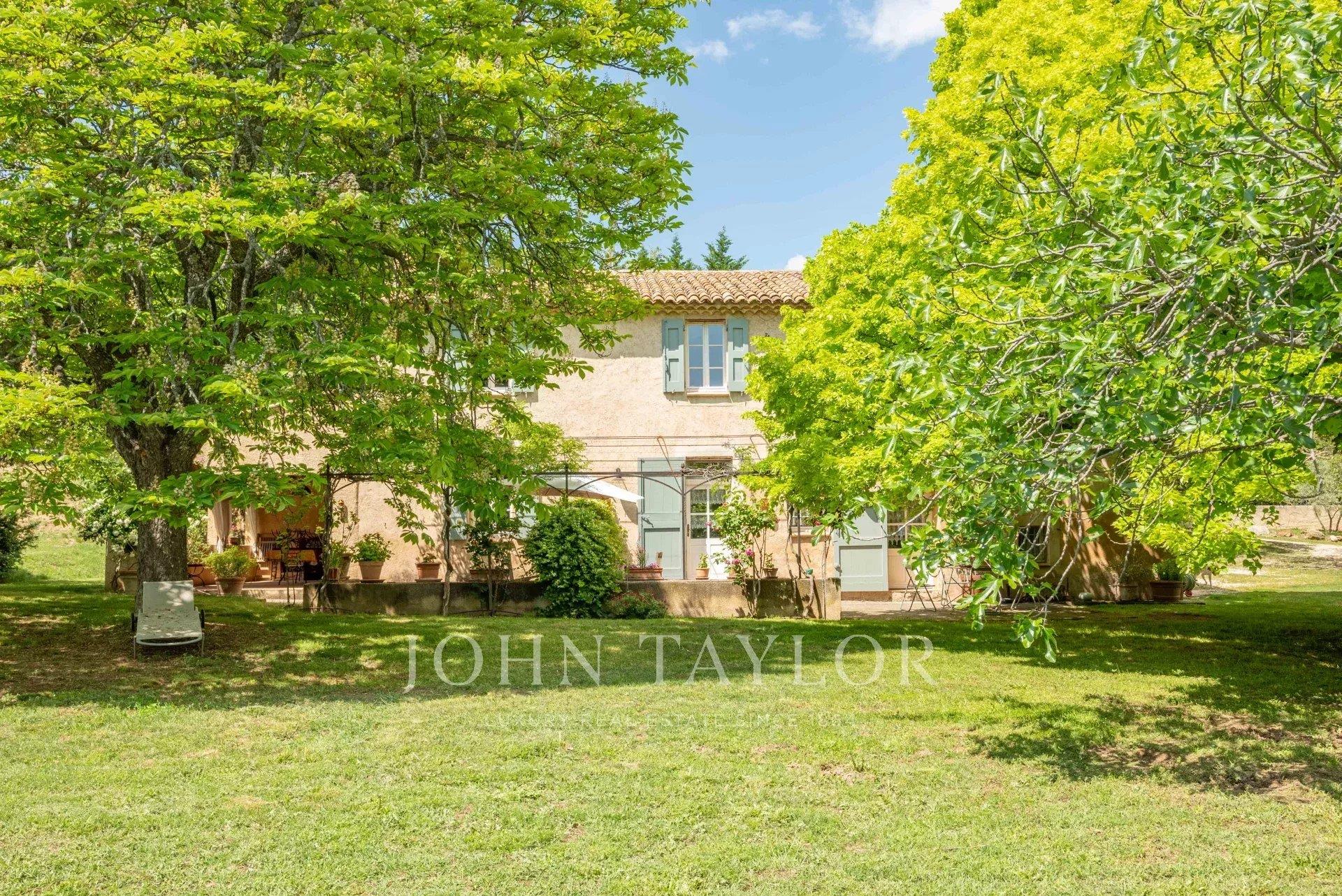 Maison à vendre, 200m², La Tour-d'Aigues
