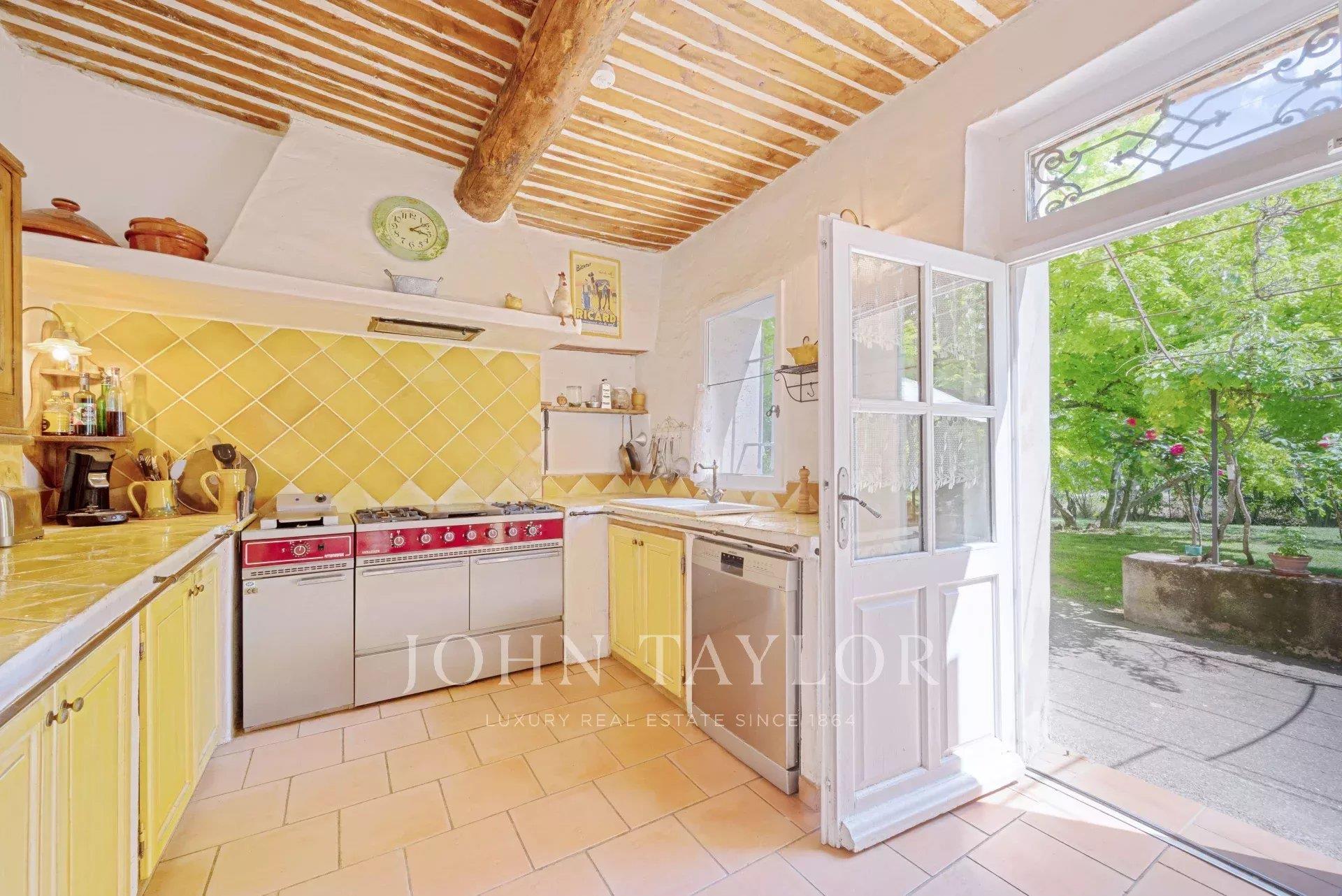 Maison à vendre, 200m², La Tour-d'Aigues