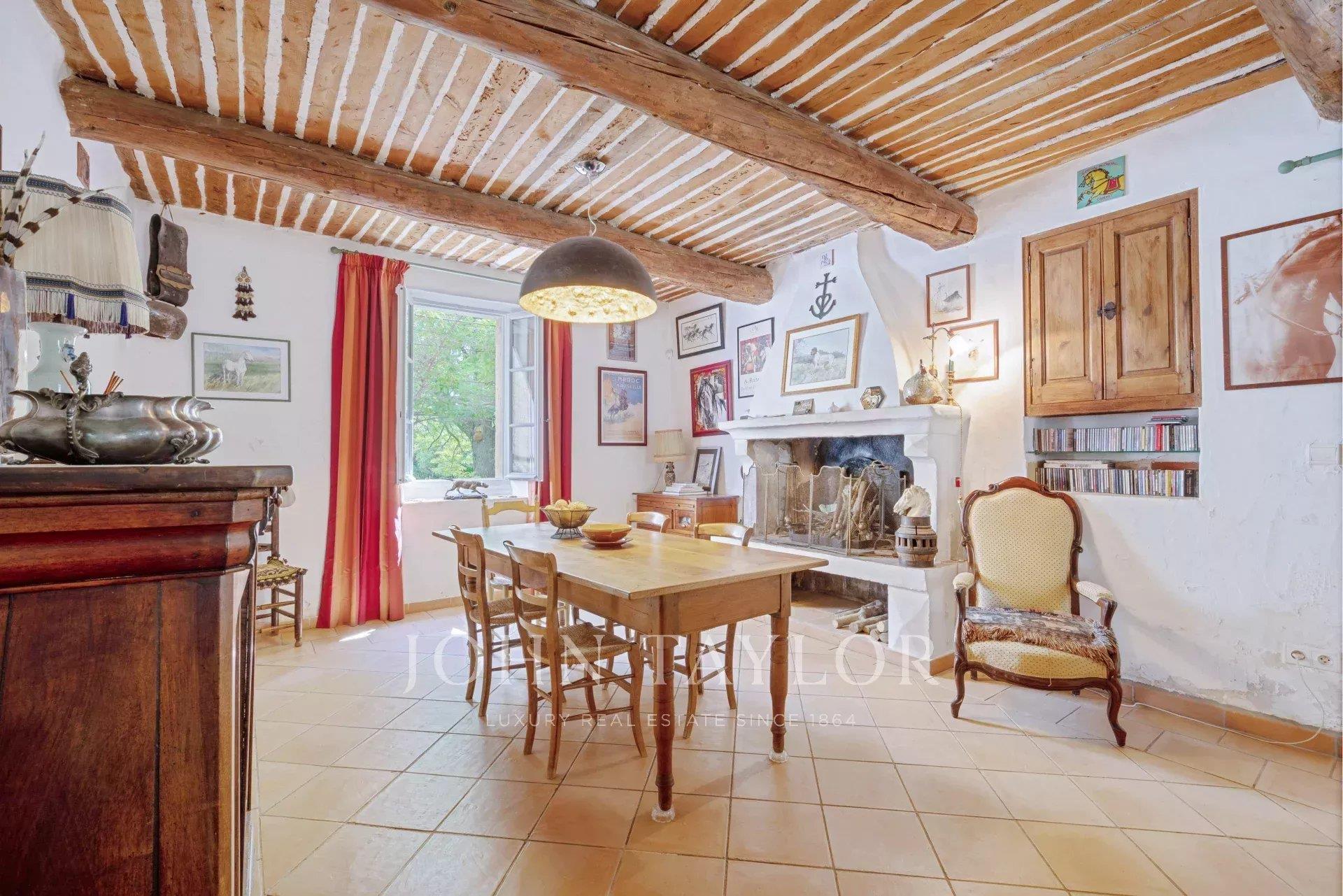 Maison à vendre, 200m², La Tour-d'Aigues