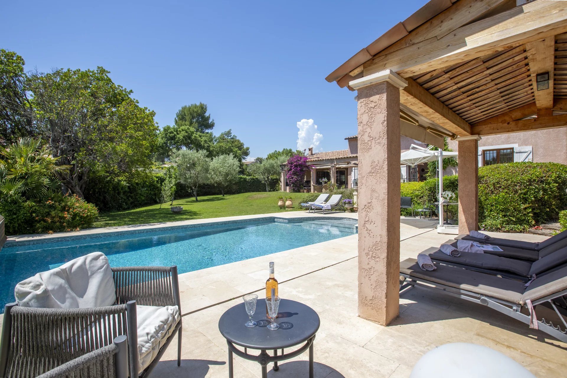 Maison à vendre, 233m², Valbonne
