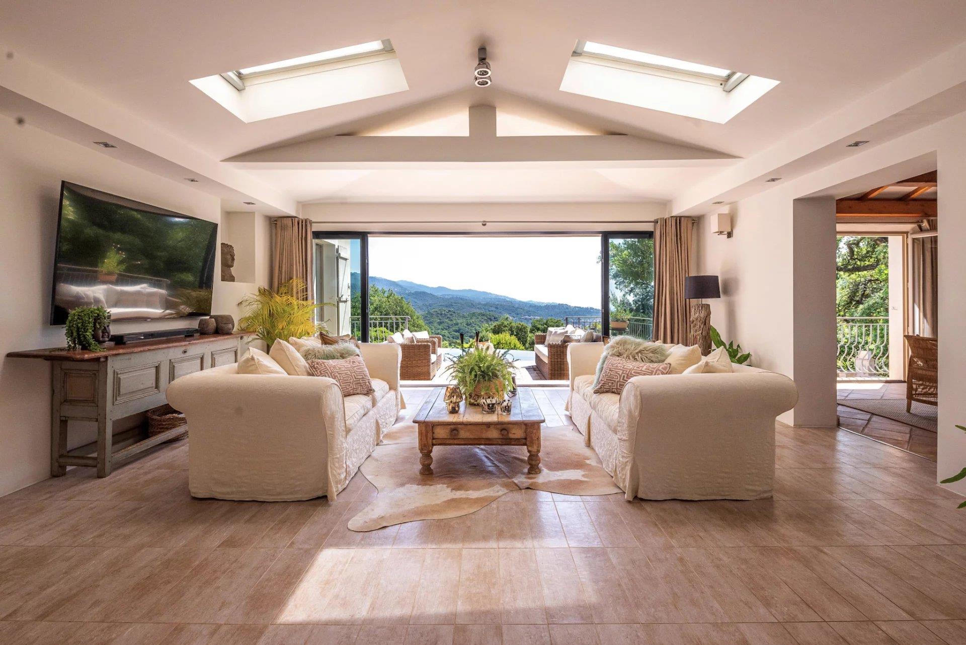 Maison à vendre, 230m², Les Adrets-de-l'Estérel