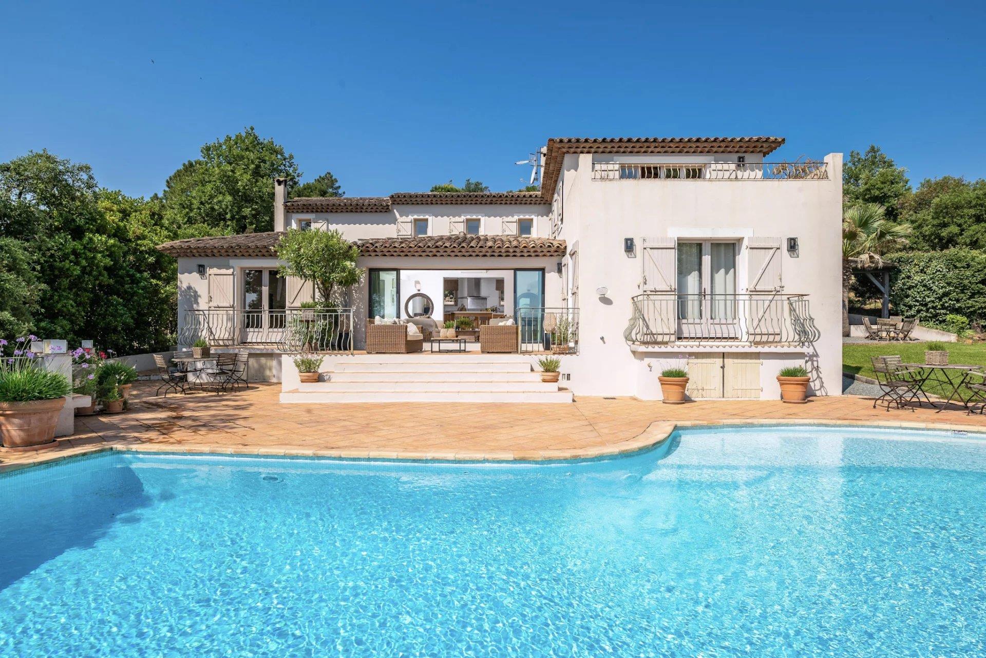Maison à vendre, 230m², Les Adrets-de-l'Estérel