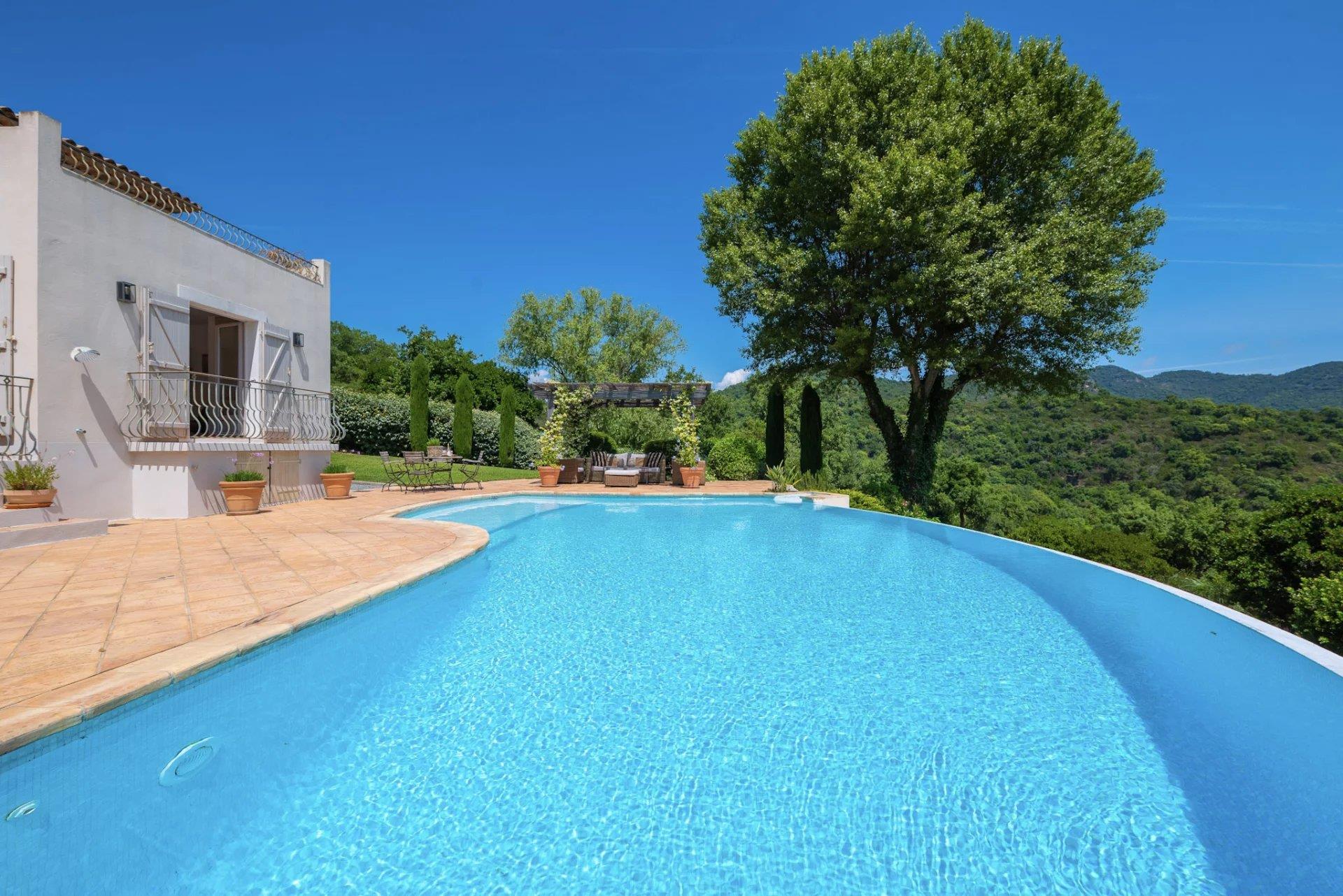 Maison à vendre, 230m², Les Adrets-de-l'Estérel
