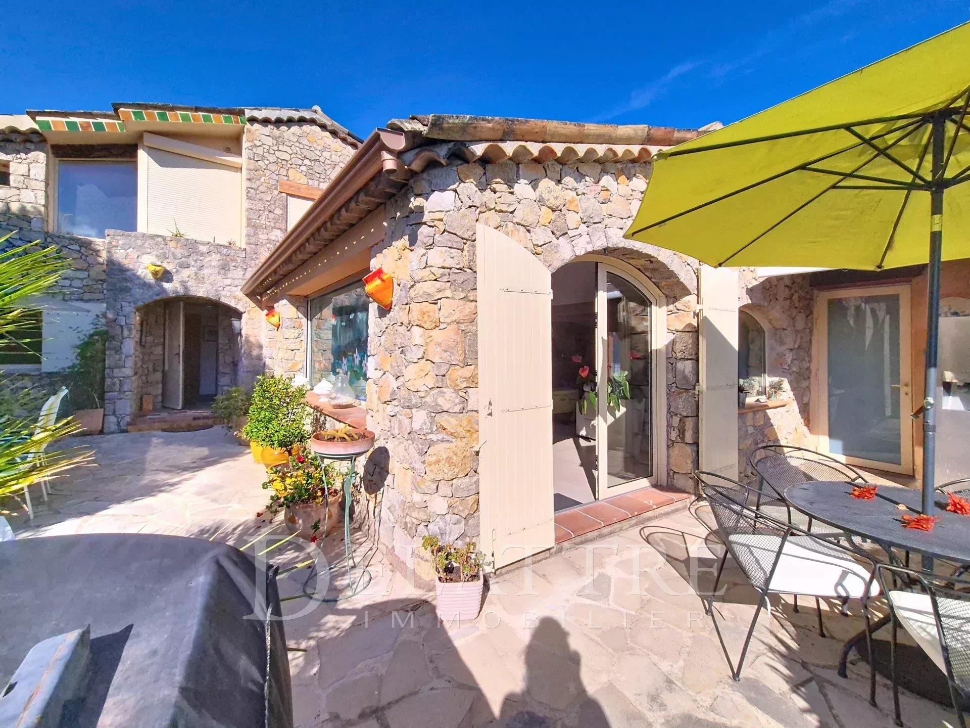 Maison à vendre, 192m², Grasse
