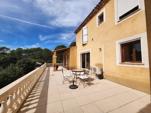 Maison 10 pièces 236 m² · à Lorgues · 236 m² · 1 200 000 €