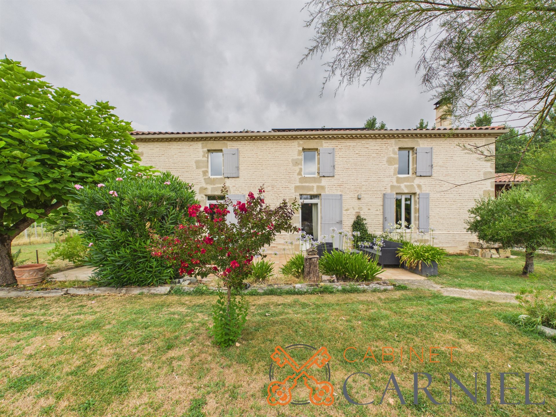 Maison à vendre, 243m², Fauguerolles