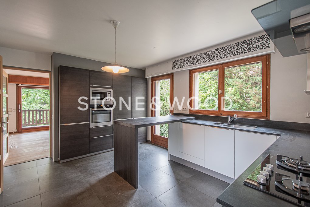 Maison à vendre, 225m², Divonne-les-Bains