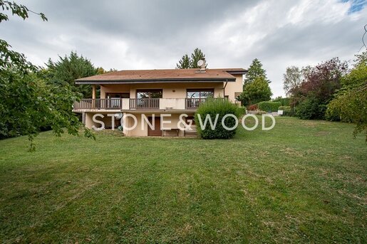 Maison 8 pièces 225 m² · à Divonne-les-Bains · 225 m² · 1 120 000 €