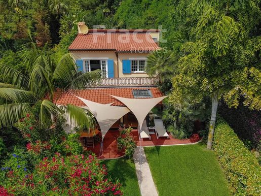 Maison 7 pièces 200 m² · à Èze · 200 m² · 2 600 000 €