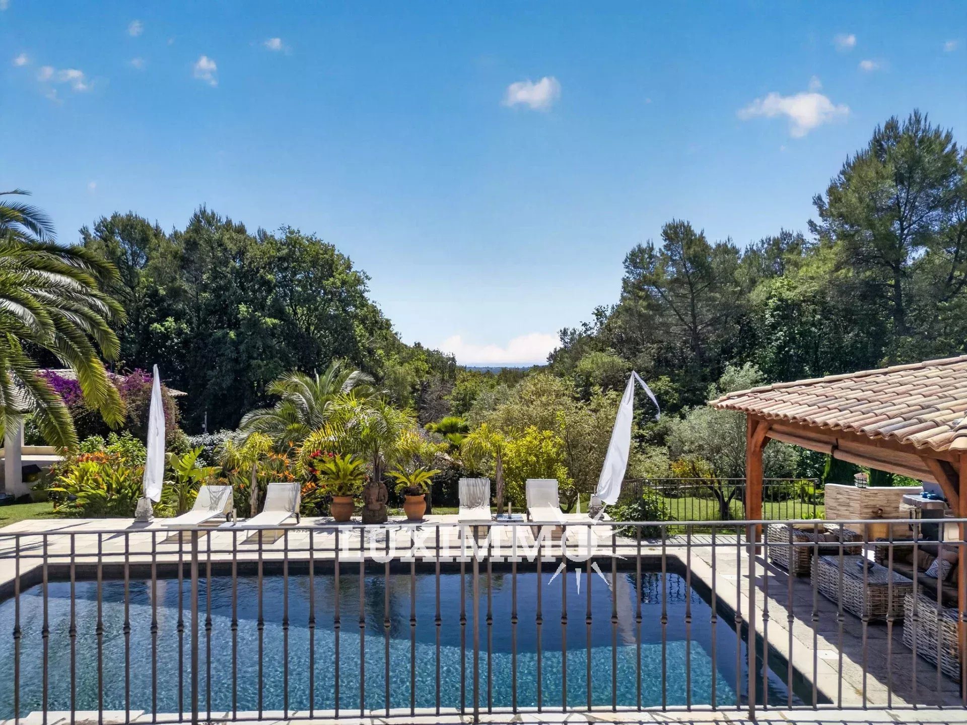 Maison à vendre, 260m², Le Rouret