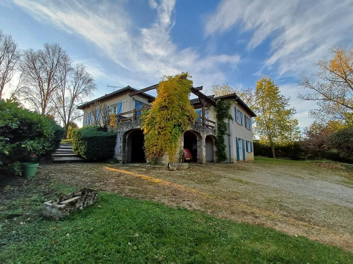 Maison à vendre, 210m², Villefranche-de-Rouergue