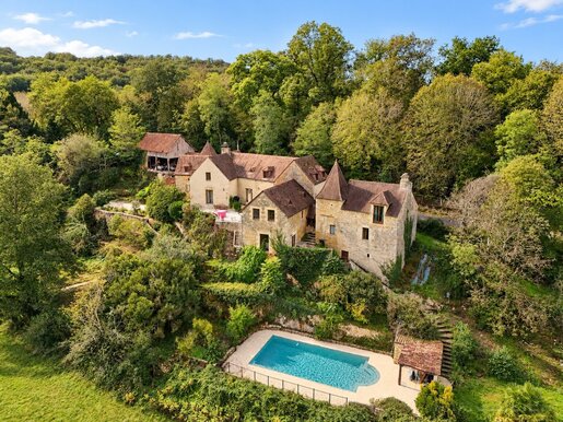 Maison 15 pièces 380 m² · à Bouzic · 380 m² · 799 000 €