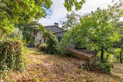6 pièces 120 m² · à Saint-Ambroix · 120 m² · 450 000 €
