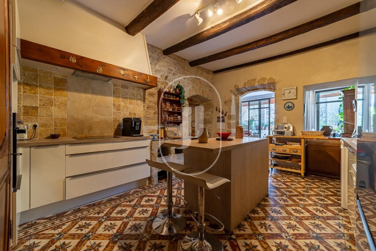 Maison à vendre, 164m², Arpaillargues-et-Aureillac