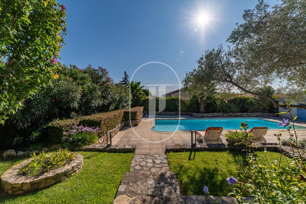 Maison à vendre, 210m², Montignargues