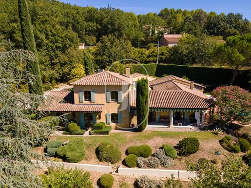 Maison 7 pièces 180 m² · à Cornillon · 180 m² · 950 000 €