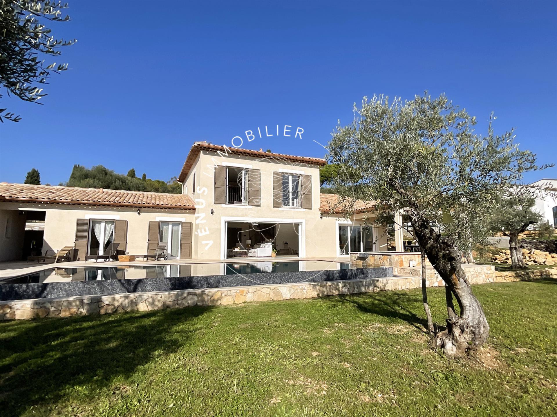 Maison à vendre, 240m², Callian
