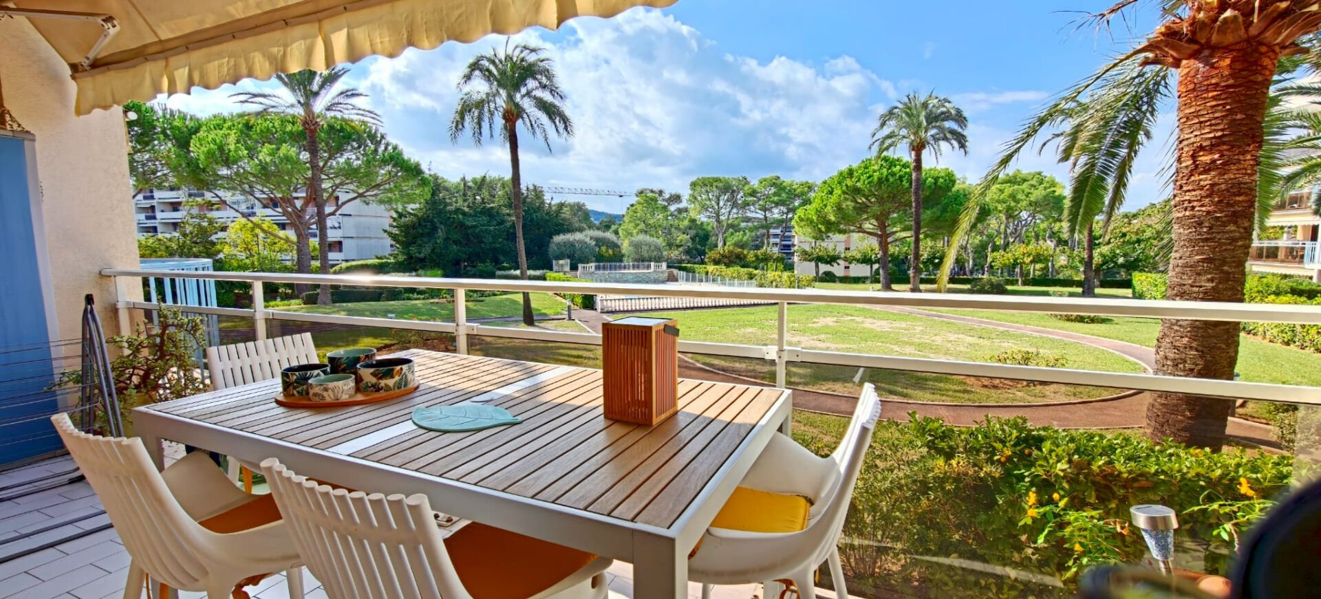 Antibes 2-room apartment, 49.82 m² – with terrace, cellar and garage