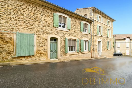 Maison 186 m² · à Châteauneuf-du-Pape · 186 m² · 320 000 €