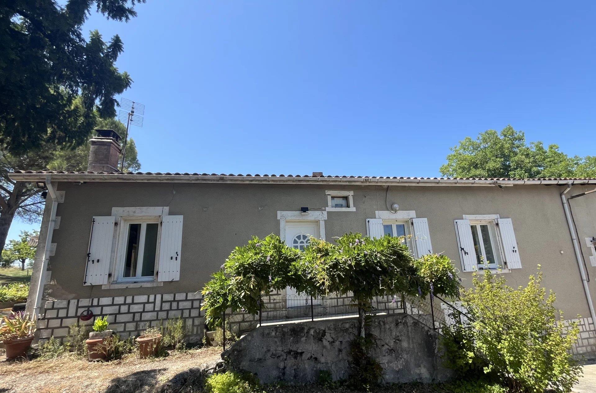 Maison à vendre, 106m², Montmoreau-Saint-Cybard