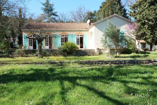 Maison 7 pièces 175 m² · à Lamanon · 175 m² · 630 000 €