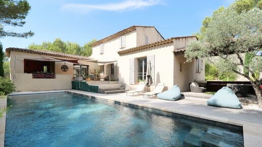 Maison 8 pièces 208 m² · à Mallemort · 208 m² · 1 080 000 €