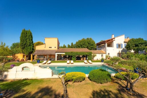 Maison 22 pièces 800 m² · à Aix-en-Provence · 800 m² · 3 500 000 €