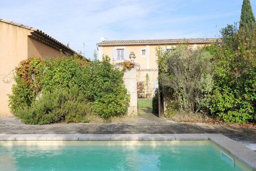 Maison 7 pièces 202 m² · à Eygalières · 202 m² · 990 000 €