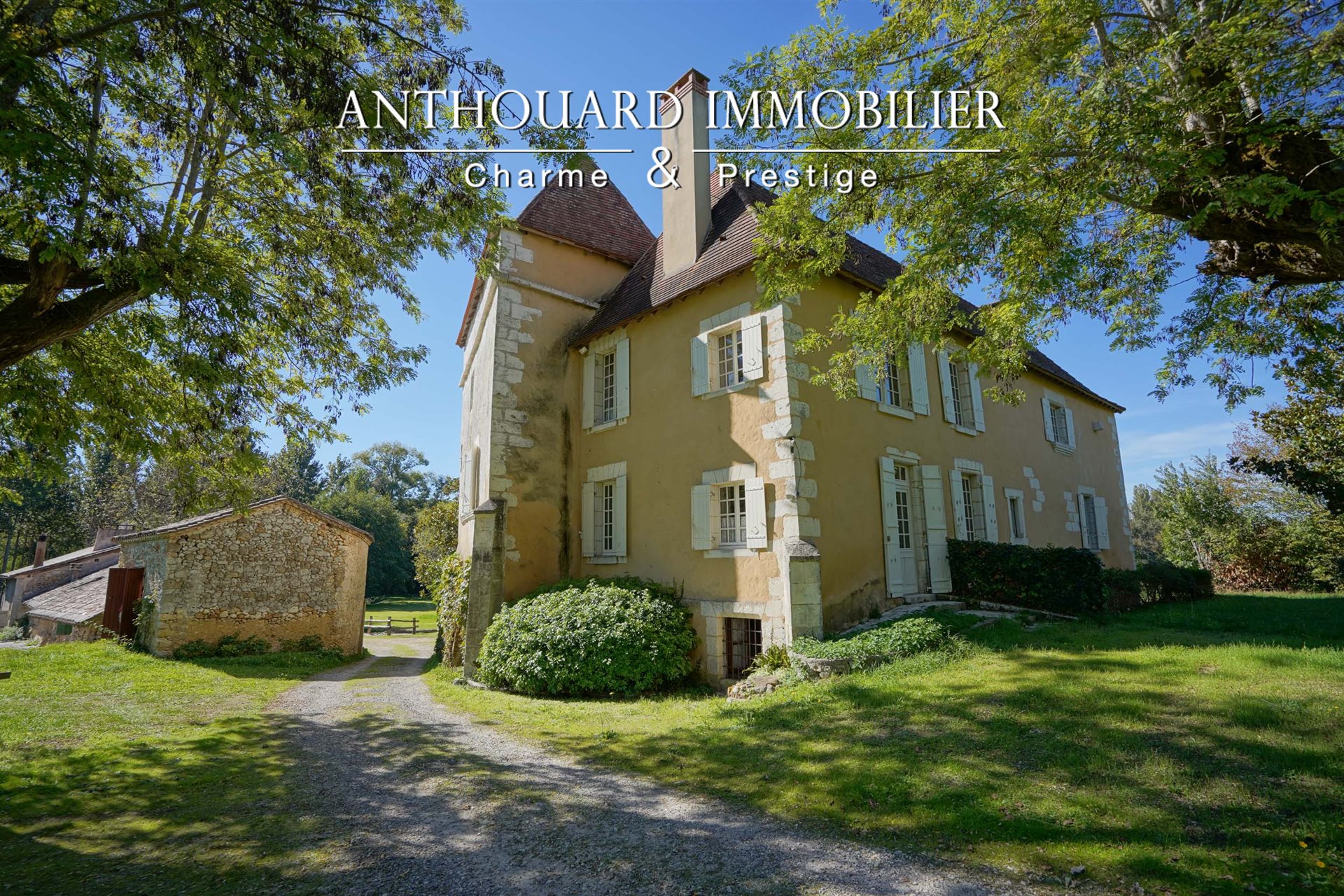 Maison 12 pièces 300 m² · à Villamblard · 300 m² · 690 000 €