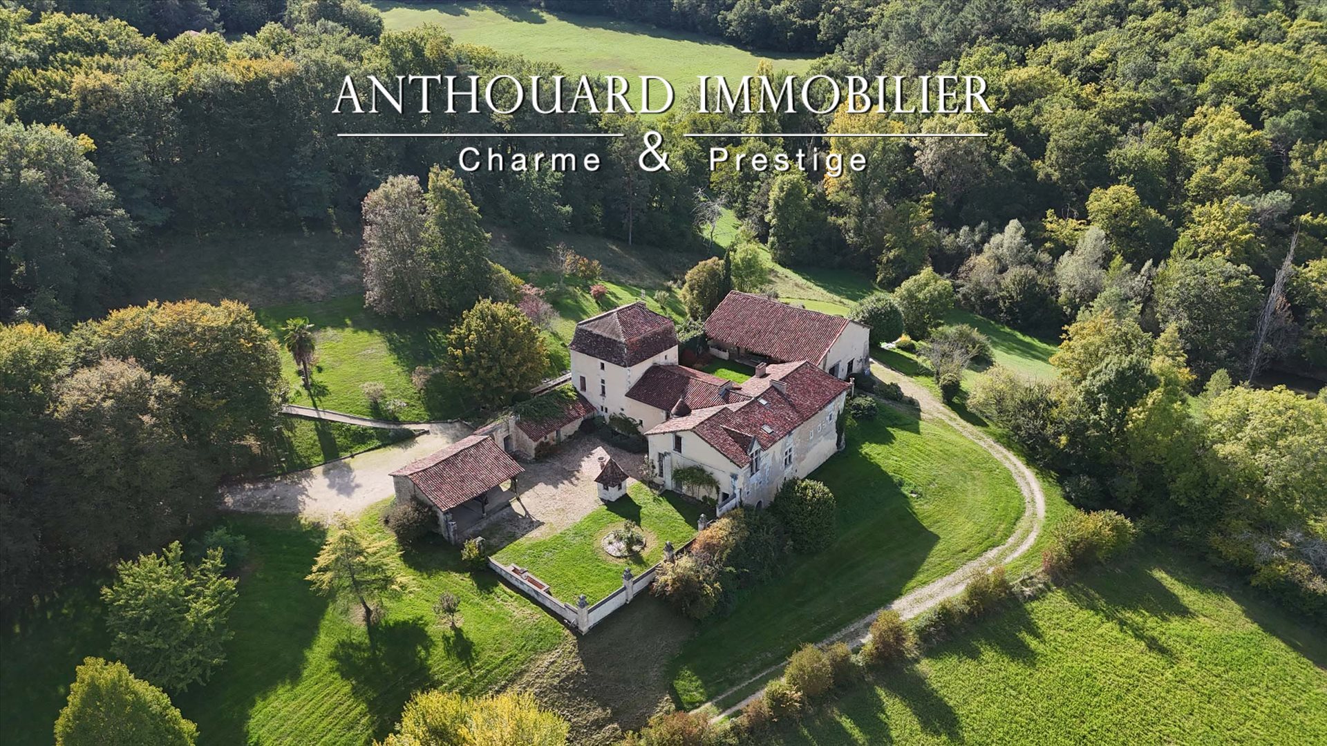 15 pièces 500 m² · à Périgueux · 500 m² · 980 000 €