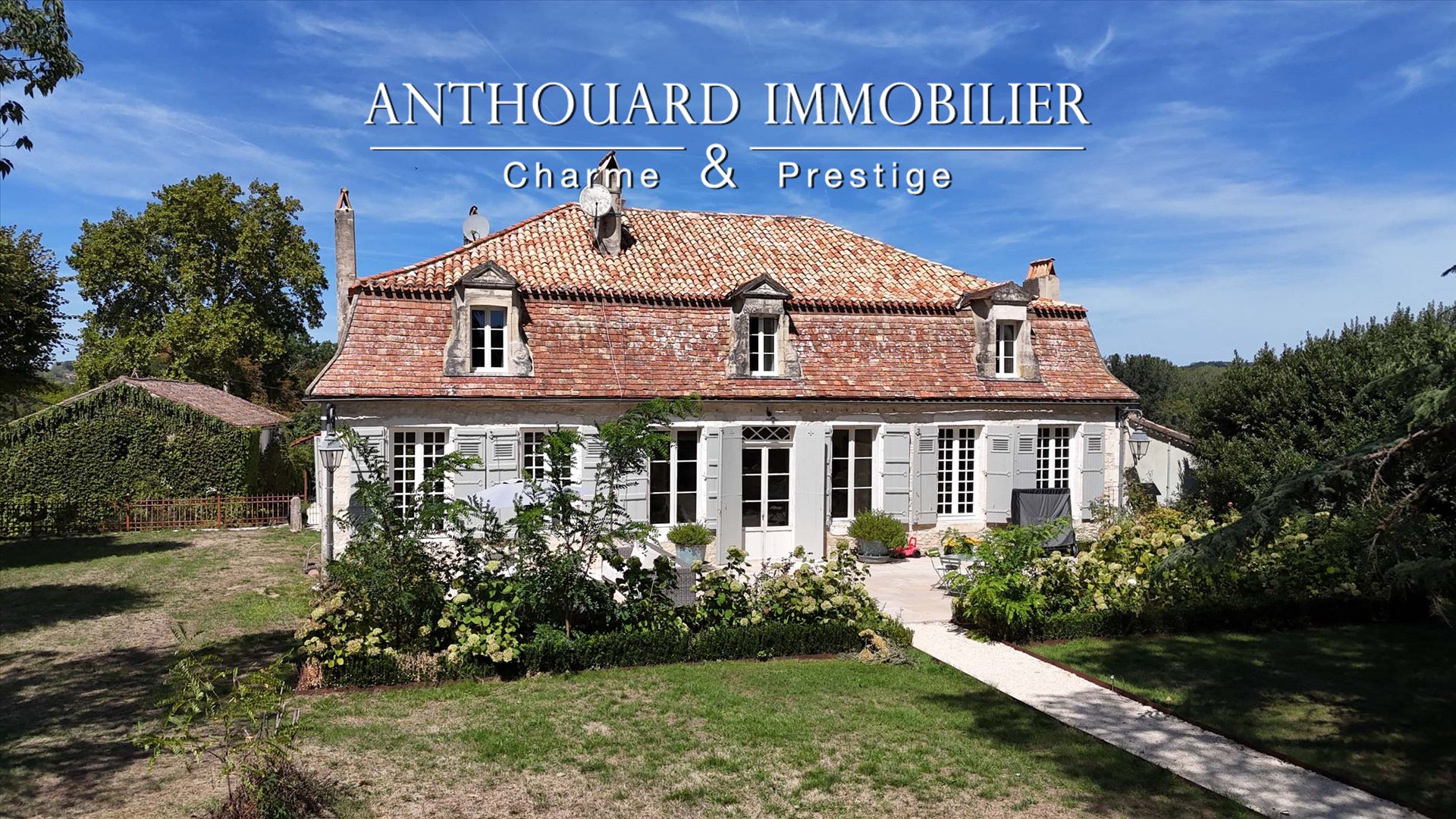 Maison 11 pièces 360 m² · à Issigeac · 360 m² · 1 250 000 €