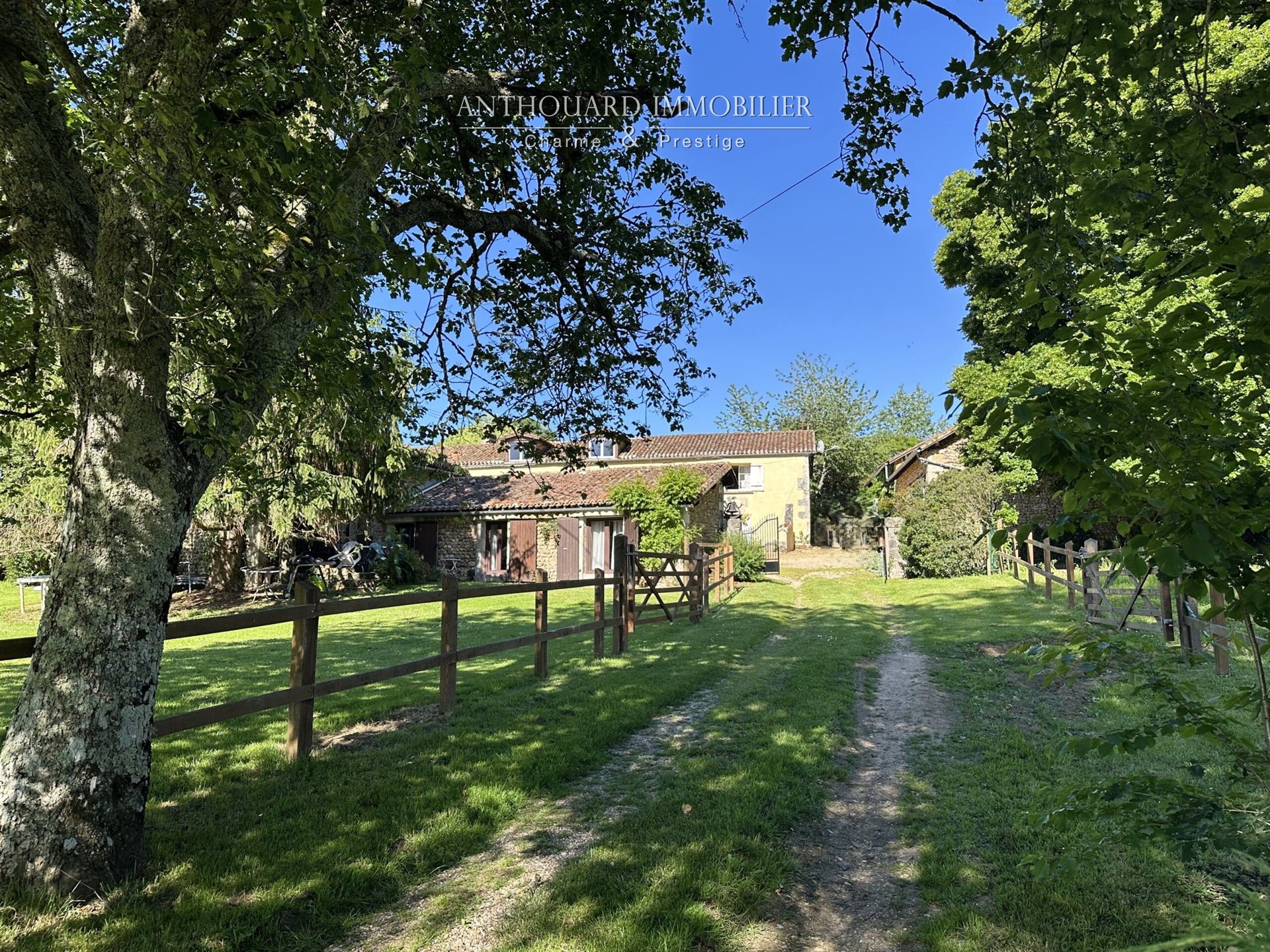 Maison à vendre, 338m², Vergt