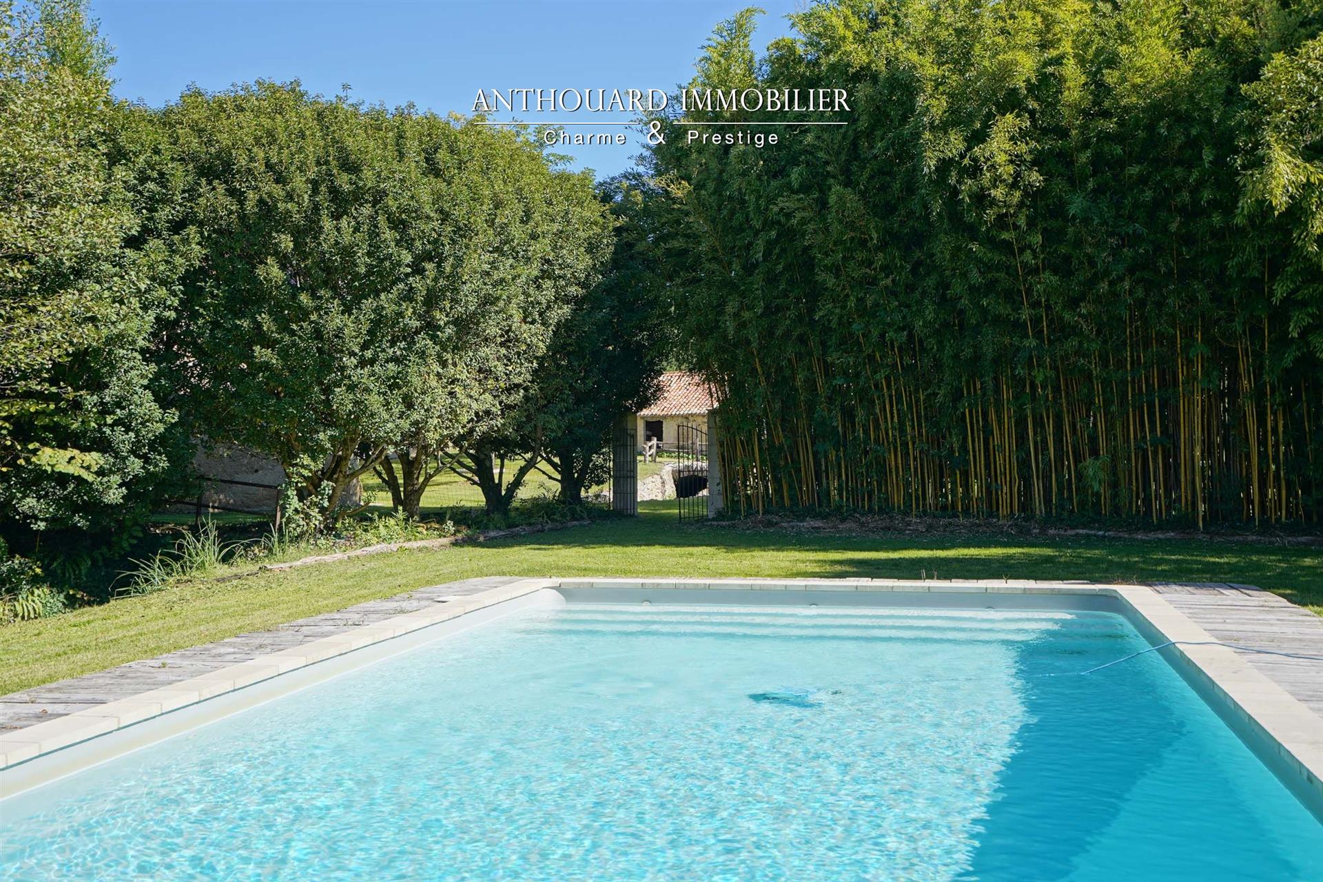 Maison à vendre, 300m², Villamblard