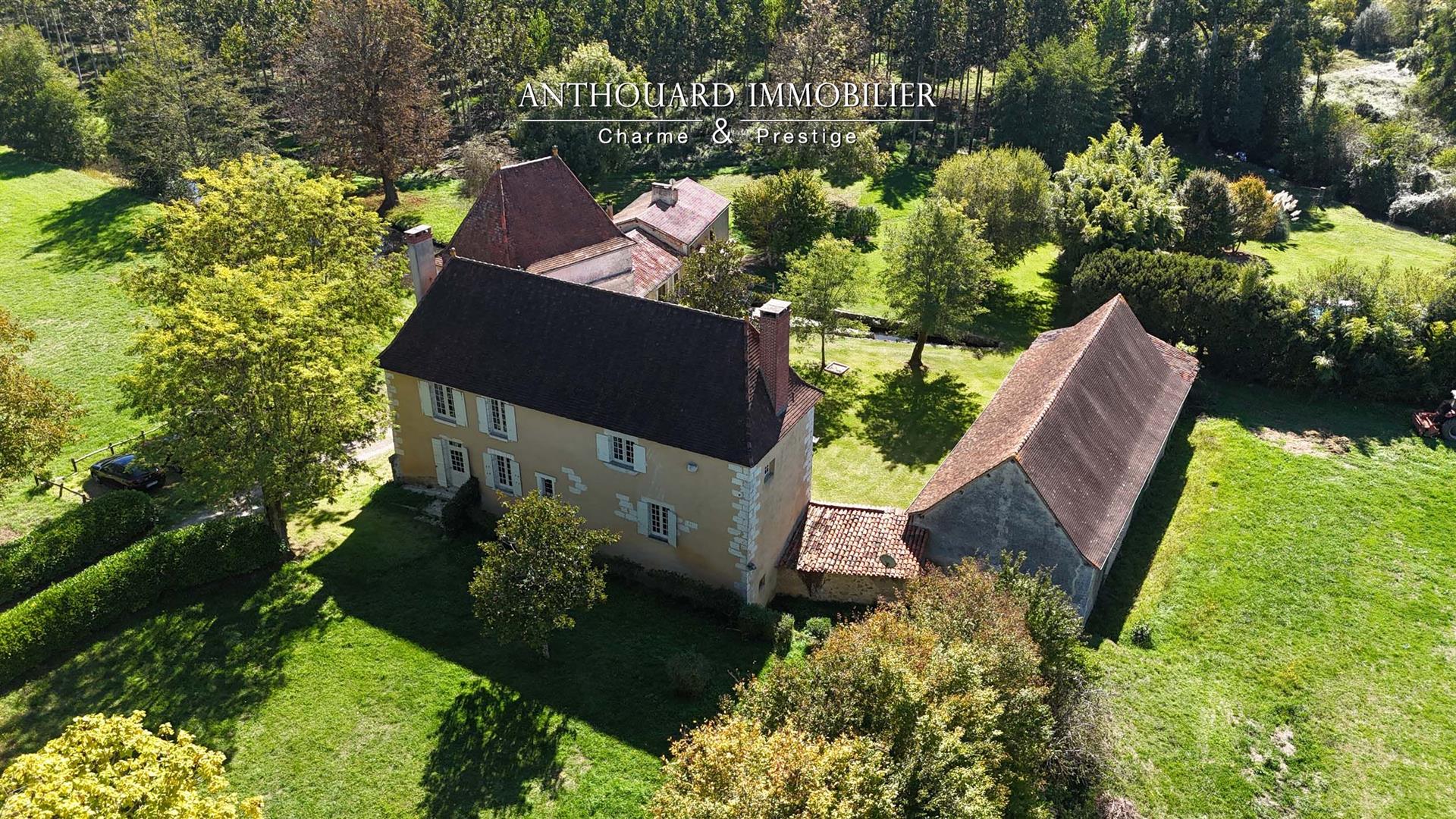 Maison à vendre, 300m², Villamblard