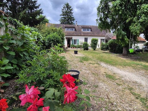 Maison 6 pièces 130 m² · à Gasny · 130 m² · 242 000 €