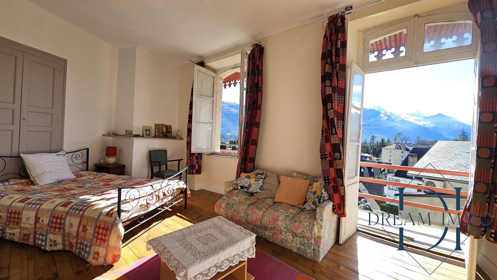 Maison à vendre, 380m², Argelès-Gazost