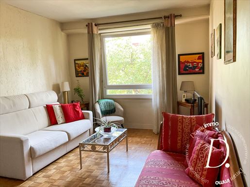 3 pièces 63 m² · à Saint-Cloud · 63 m² · 349 000 €