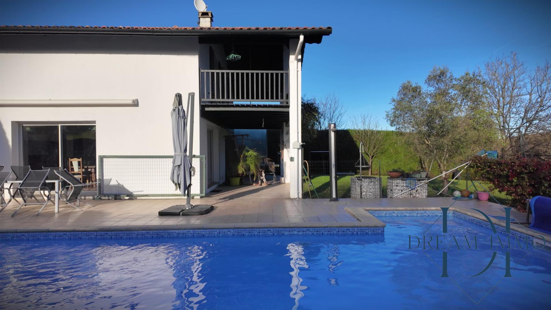 Maison à vendre, 159m², Villefranque