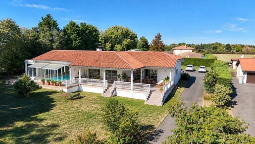 Maison 7 pièces 238 m² · à Saint-Vincent-de-Paul · 238 m² · 735 000 €